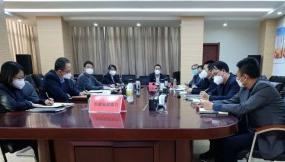  集团公司召开党委理论学习中心组学习（扩大）会议